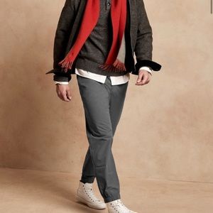 Banana Republic Men's Gray Slim
Motion Tech Jogger Size Small